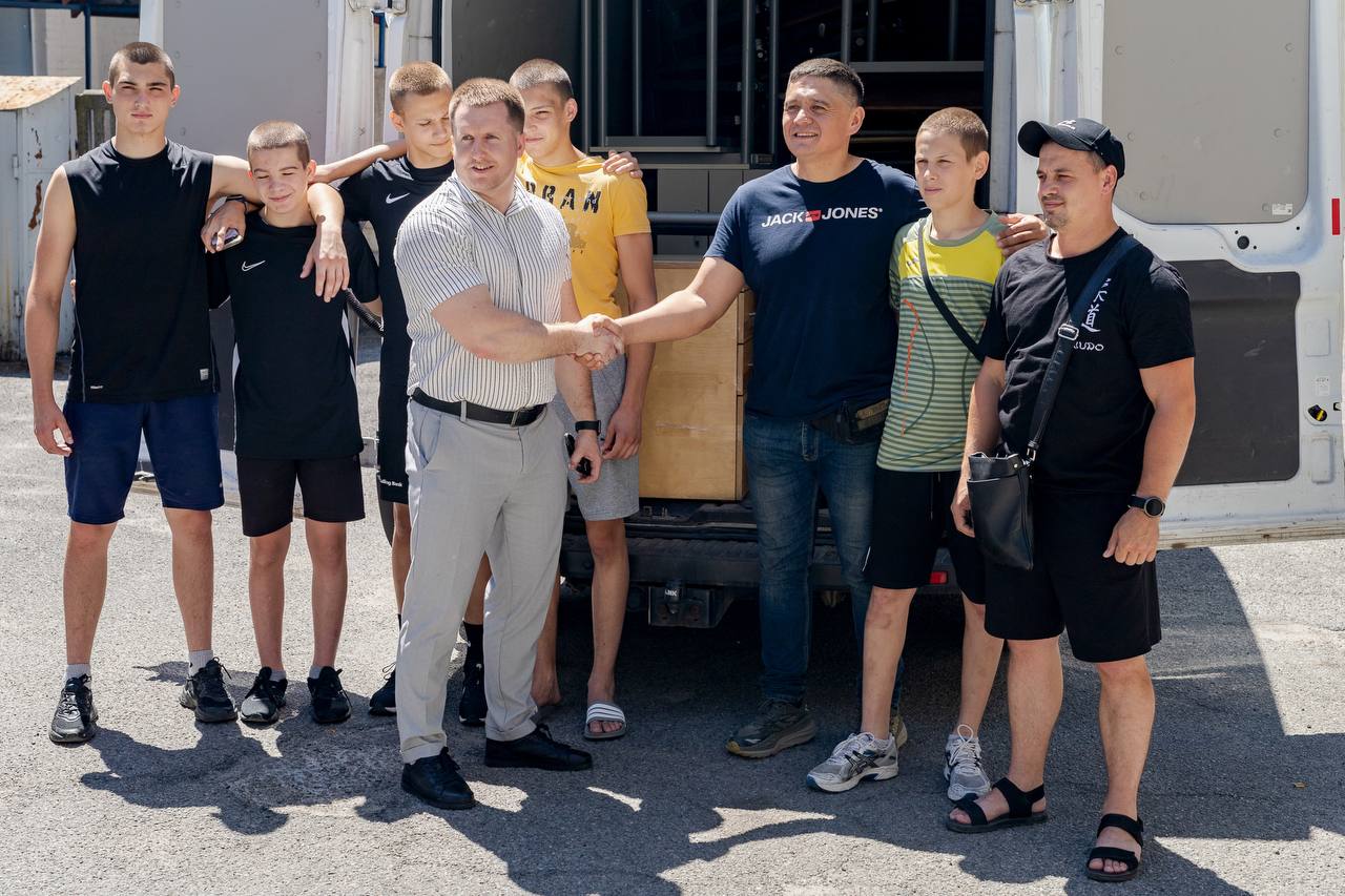 Дніпропетровський фаховий коледж спорту отримав нові меблі